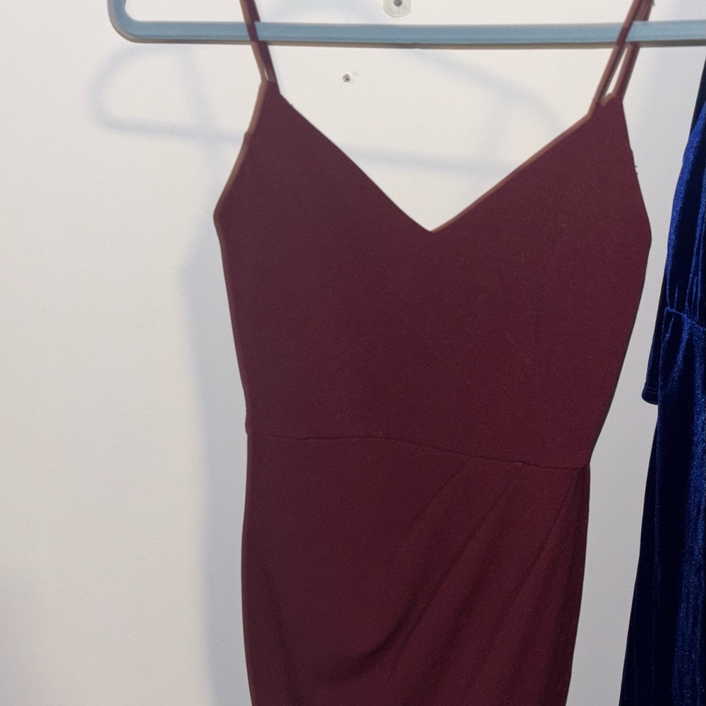 Elegant Burgundy Spaghetti Strap Dress